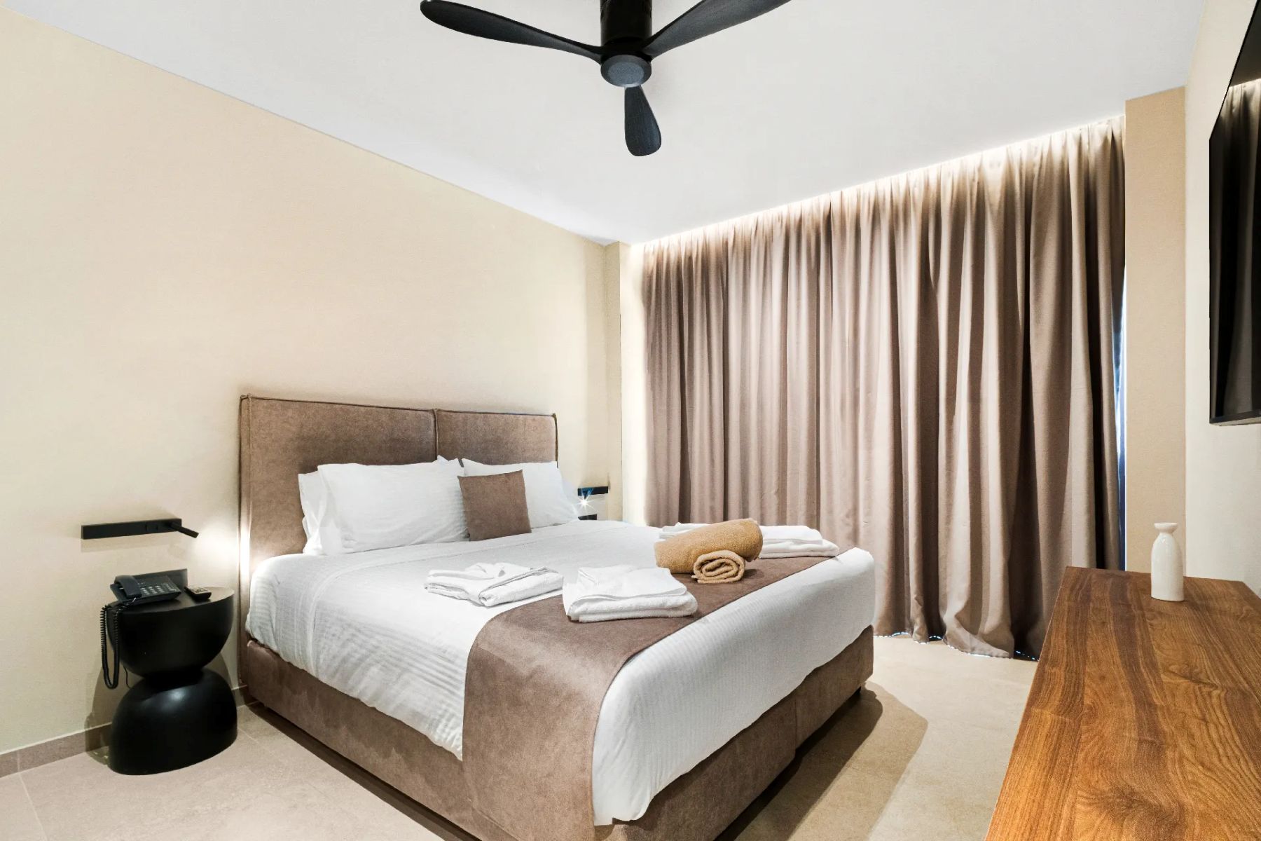 Harmony E Rock Hotel