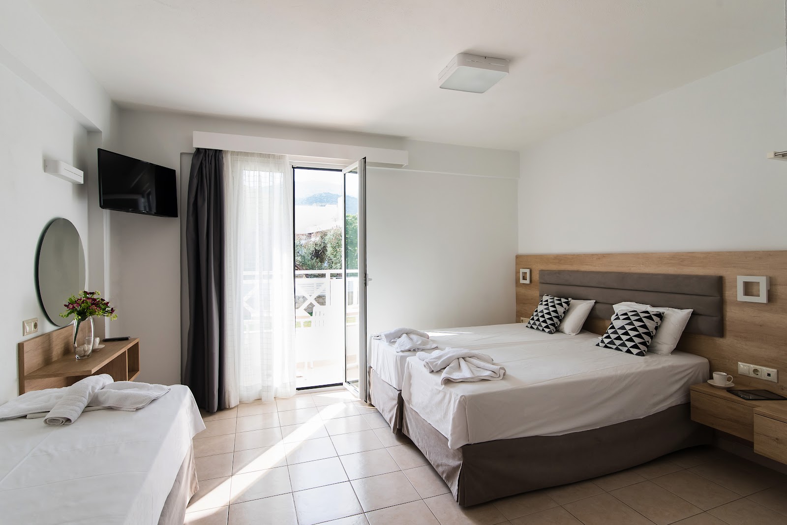 Vagelis Comfort Apartments & Studios